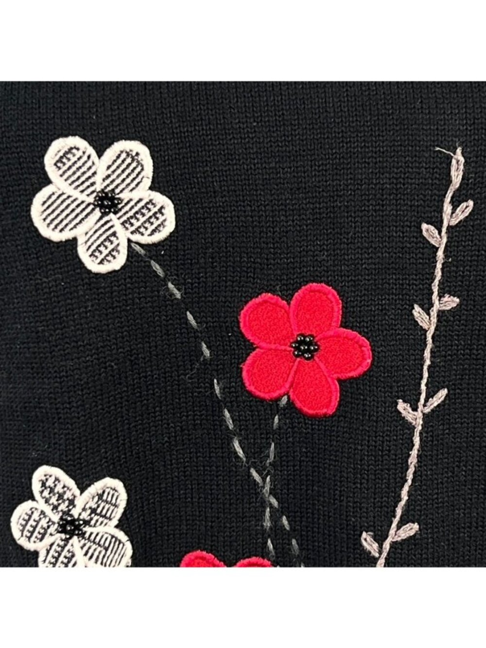 Vintage Alfred Dunner Black Embroidered Pullover Sweater Sz M Red White Floral - Picture 6 of 9